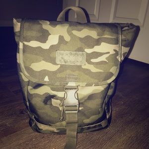 VS PINK  camo backpack